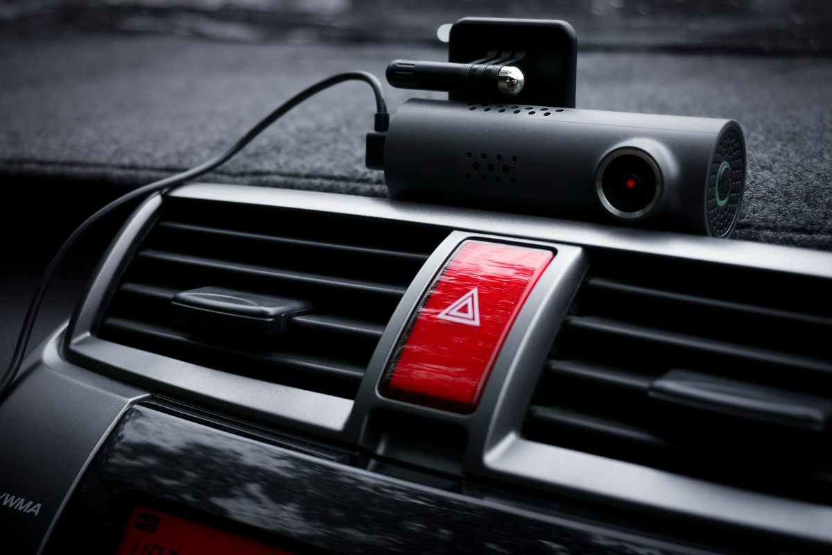 Does a Dash Cam Work When Your Car is Off? - Insure2Drive